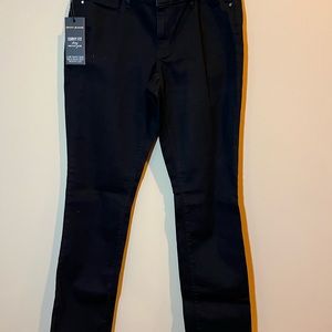 Women DNKY Jeans, Curvy Fit, Skinny Leg Jeans in size 10x32 in the color Black.